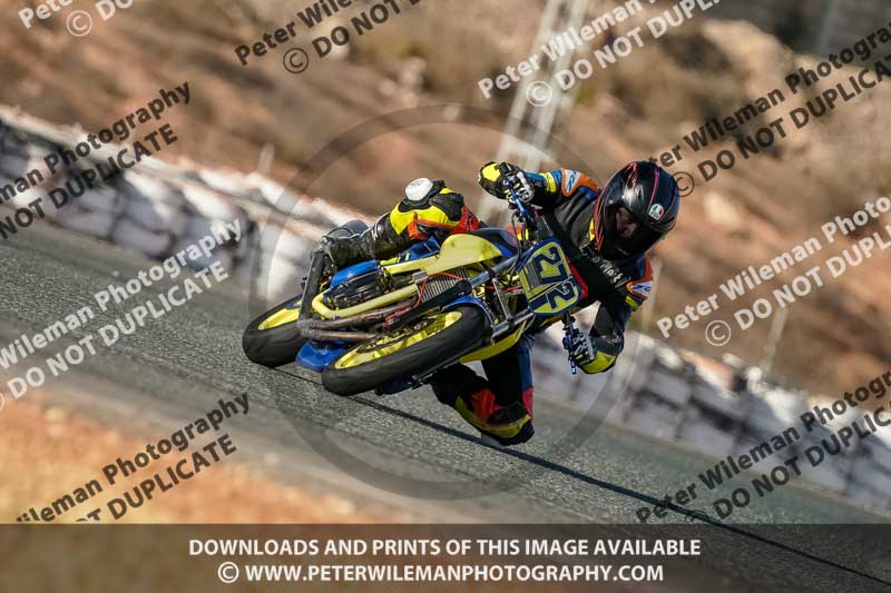 cadwell no limits trackday;cadwell park;cadwell park photographs;cadwell trackday photographs;enduro digital images;event digital images;eventdigitalimages;no limits trackdays;peter wileman photography;racing digital images;trackday digital images;trackday photos